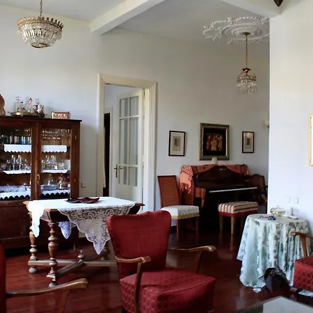 Center Landmark House Apartment *