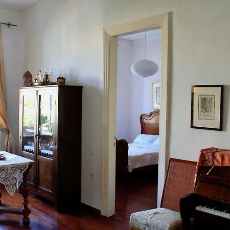 Center Landmark House Apartment *