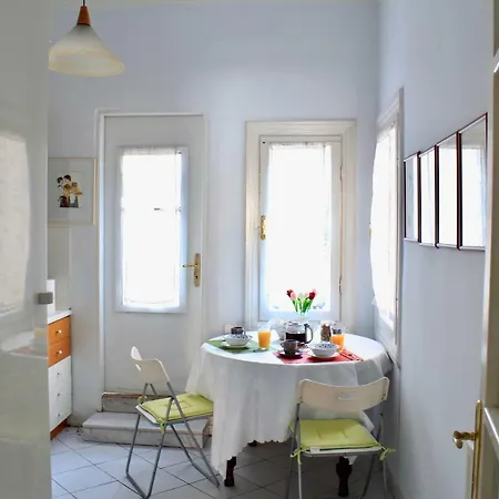 Center Landmark House Apartment *
