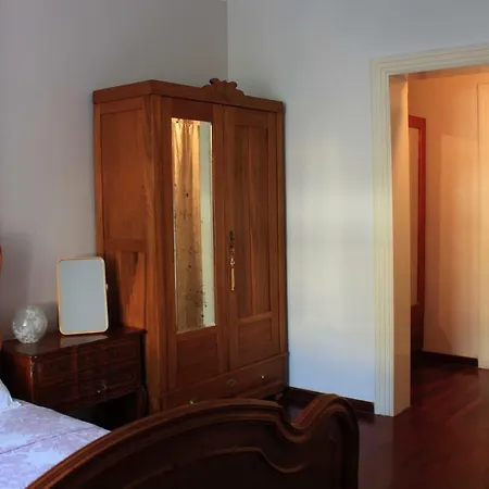 Center Landmark House Apartment *